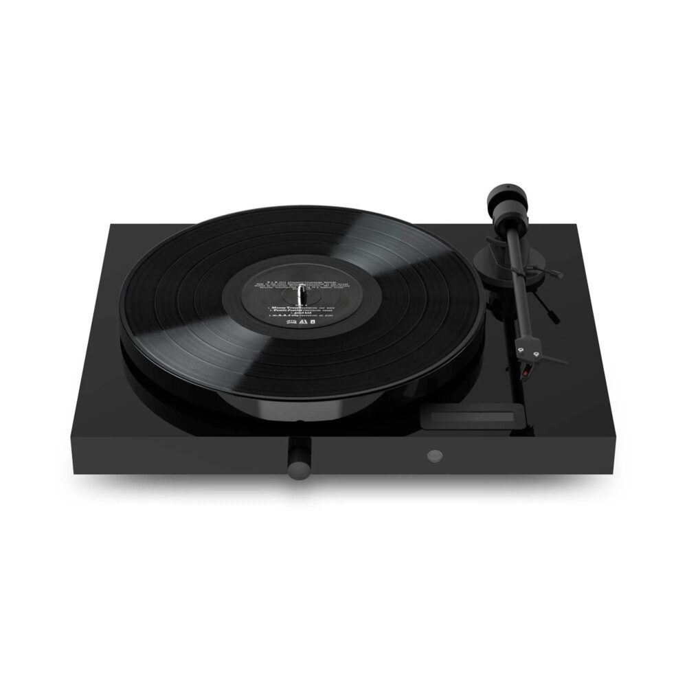 AVCore-Pro-Ject-Juke-Box-E-Top-Front-Angled-Piano-Black- jpg