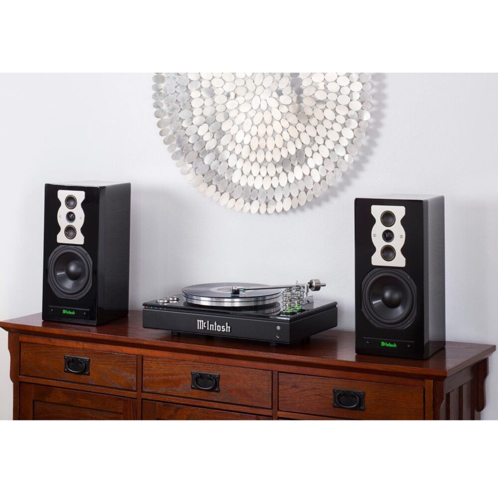 AVCore-McIntosh-TI-Integrated-Turntable-Shown-With-R-Speakers jpg
