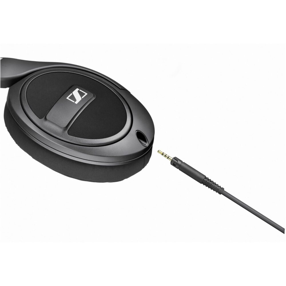 AVCore-Sennheiser-HD--Close-Up jpg