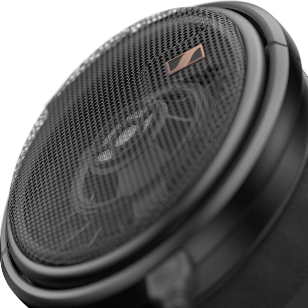 AVCore-Sennheiser-HD--S-Close-Up jpg