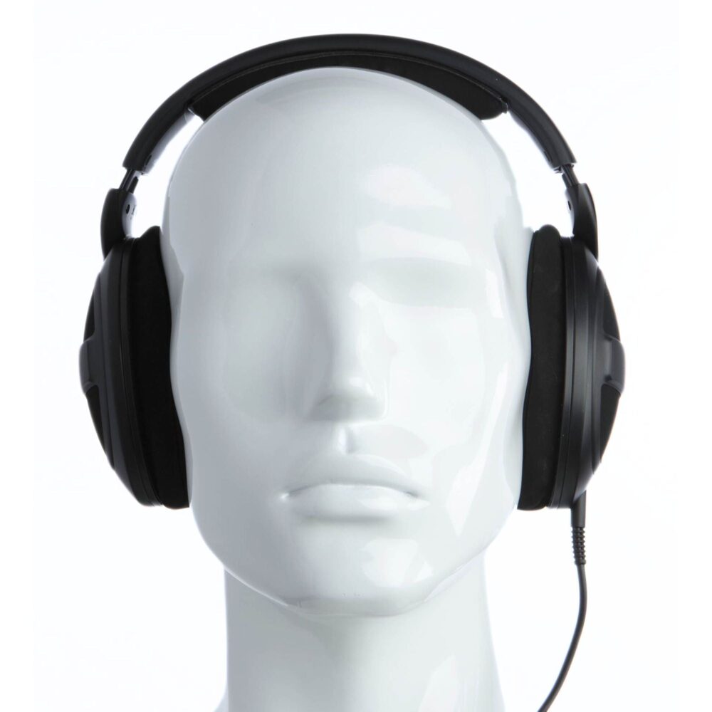 AVCore-Sennheiser-HD--Mannequine-Shown-For-Fit-Scale jpg