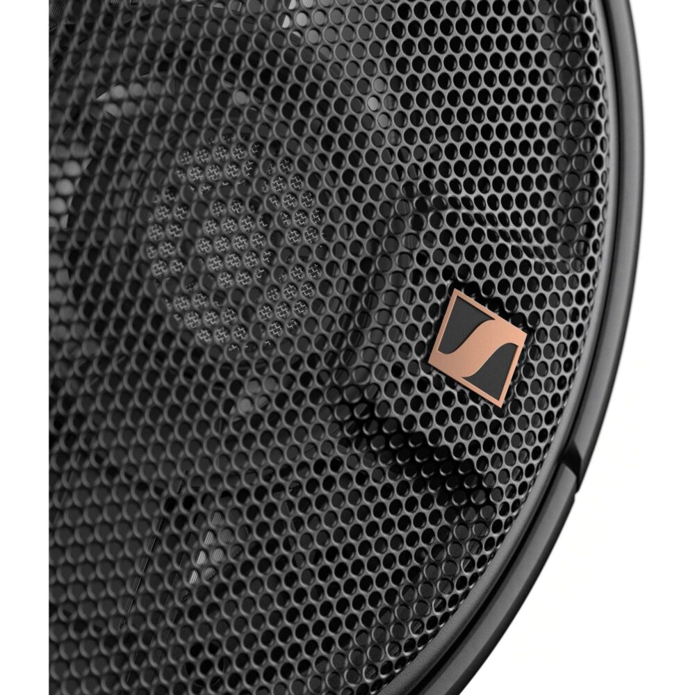 AVCore-Sennheiser-HD--S-Close-Up jpg