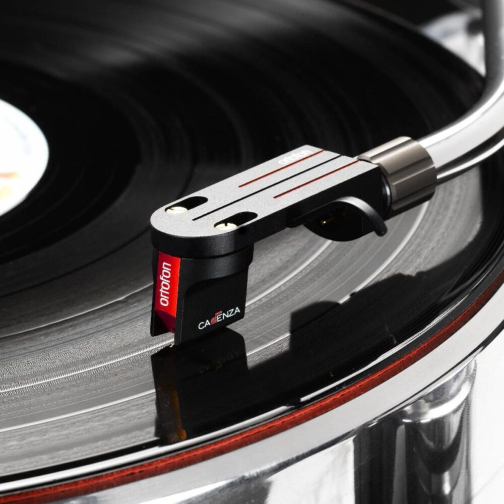 AVCore-Ortofon-MC-Cadenza-Red-On-Cartridge jpg
