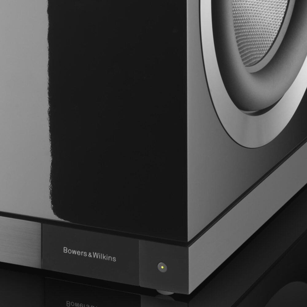AVCore-Bowers-Wilkins-DBD-Gloss-Black-Closeup jpg