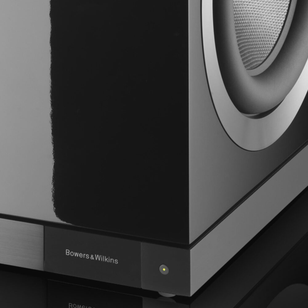 AVCore-Bowers-Wilkins-DBD-Gloss-Black-Closeup jpg