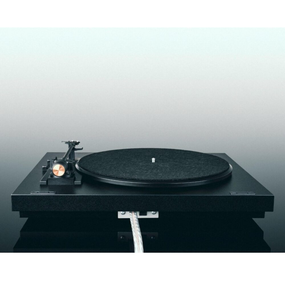 AVCore-Pro-Ject-A-OM--Black-Back jpg
