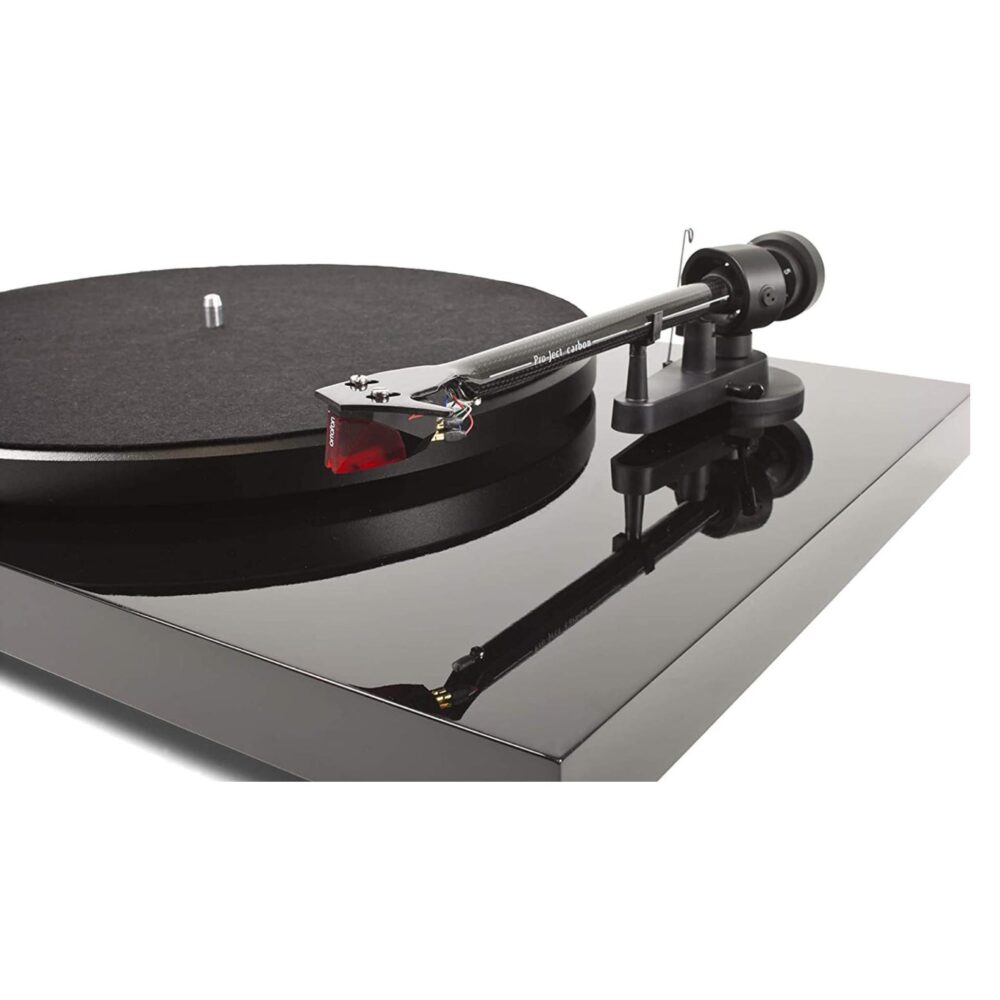 AVCore-Pro-Ject-Debut-Carbon-EVO-M-Red-High-Gloss-Black-Angle jpg