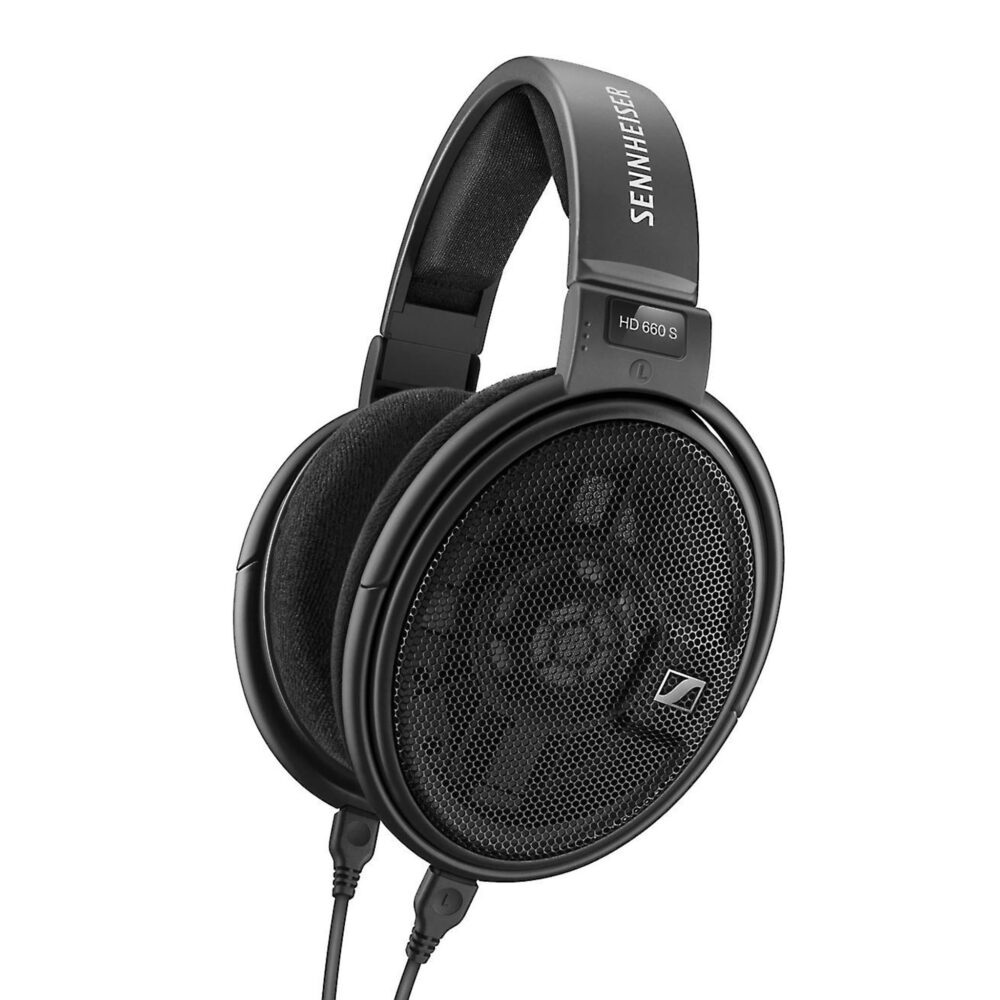 AVCore-Sennheiser-HD--S-Hero- jpg