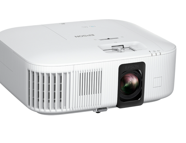 Epson TW6250 4K PRO-UHD high-quality home cinema projector - Side 1